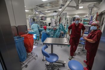 Nietypowa operacja przy użyciu robota we Wrocławiu. Czuwał nad nią doktor ze Stanów Zjednoczonych