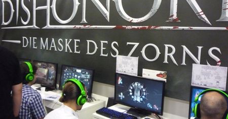 Dishonored - w świetle lamp gazowych skrada się wiktoriański bękart Thiefa i Deus Ex