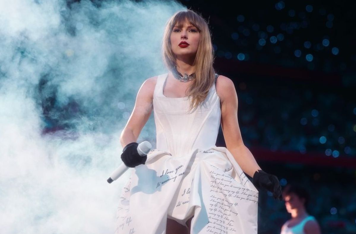 Taylor Swift's private jet defaced by climate activists