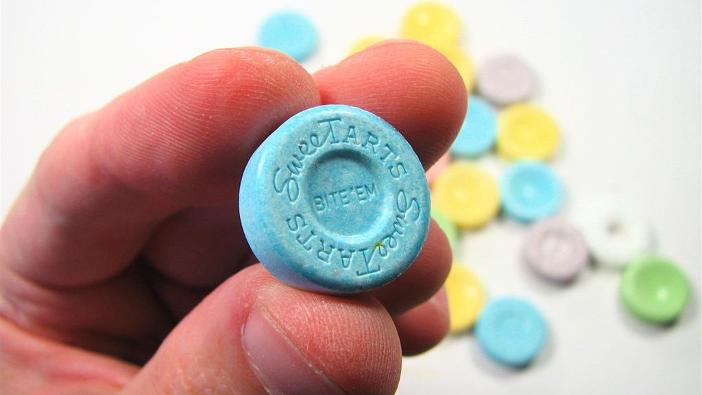 Dropsy w polewie jogurtowej o smaku owocowym z dodatkiem witaminy C