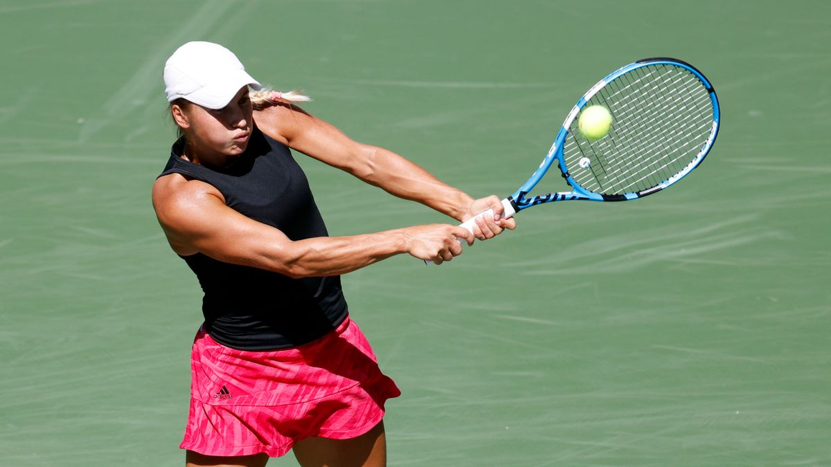 PAP/EPA / JASON SZENES / Na zdjęciu: Julia Putincewa