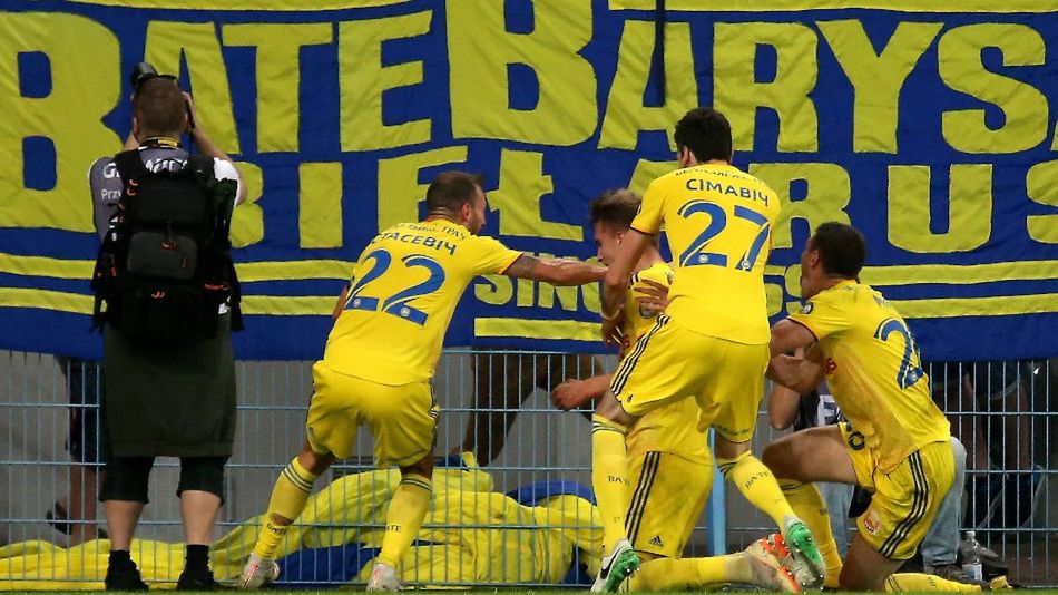 radość piłkarzy BATE Borysów