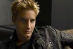 Justin Hartley zamiast starych gwiazd "Smallville"