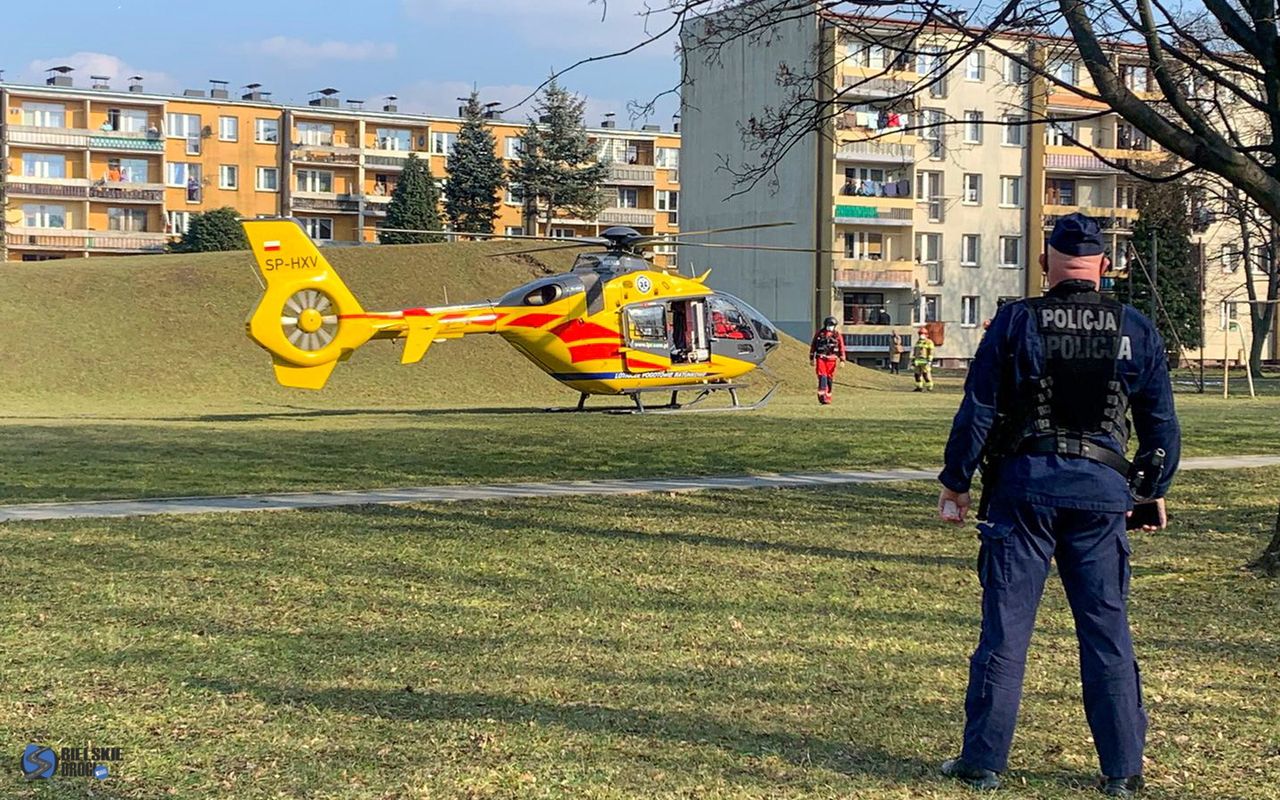 Skoczów. Do potrąconej 38-latki wezwano śmigłowiec LPR.