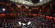 Wybory we Włoszech. Parlament rozpoczyna pracę w chaosie
