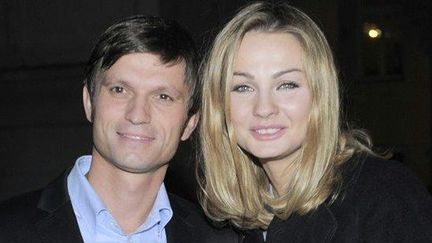 Musi radzić sobie sam