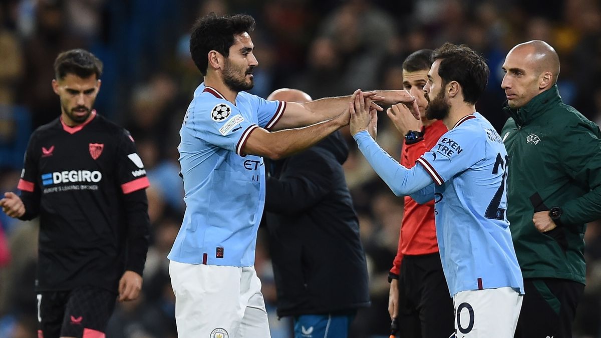 Ilkay Gundogan (z lewej) i David Silva