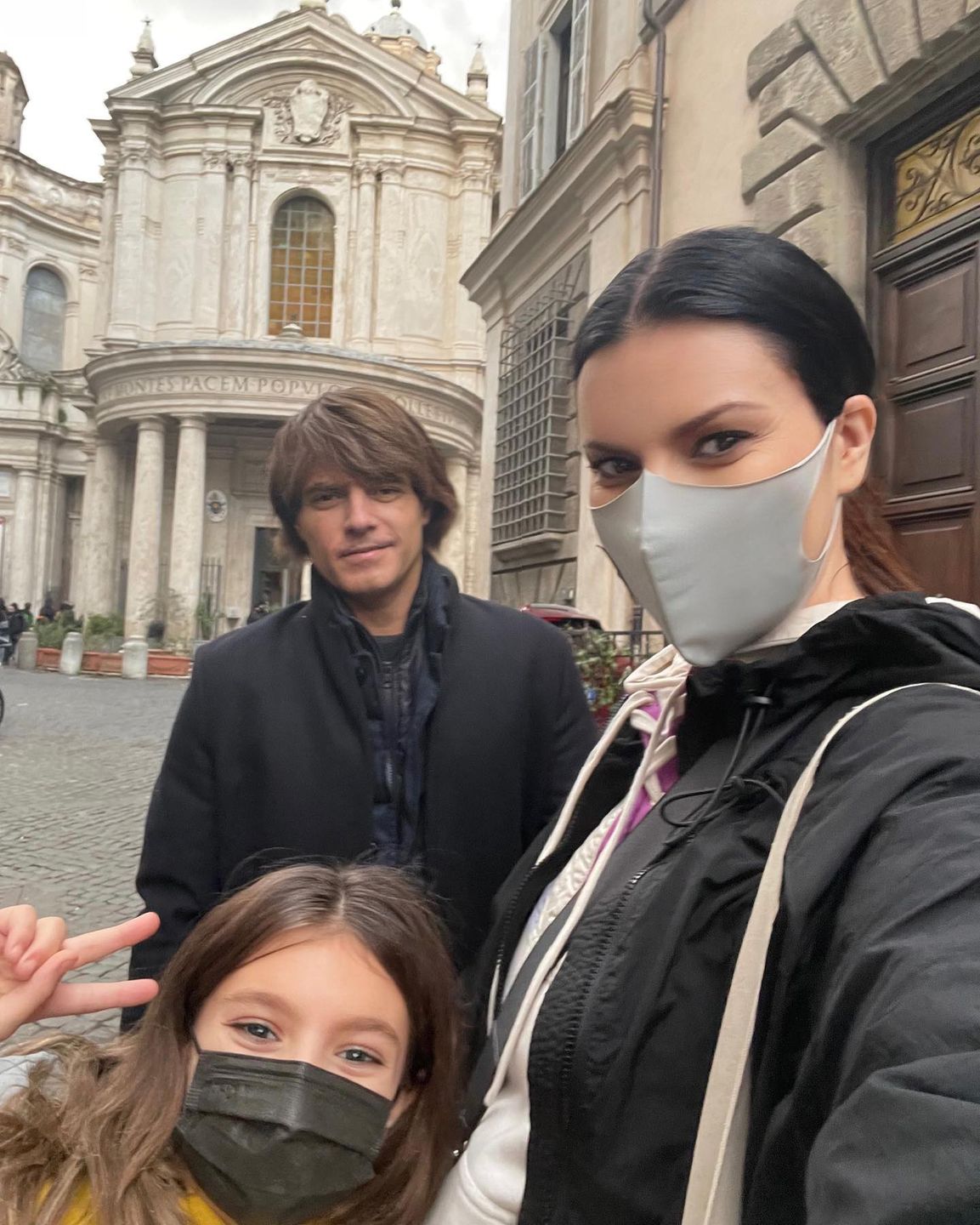 Laura Pausini – prowadząca Eurowizję 2022 z partnerem i córką