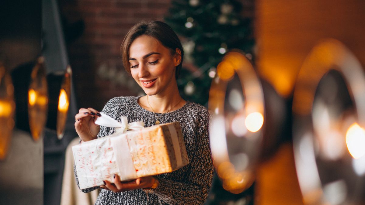 Jakich prezentów nie wręczać kobiecie?