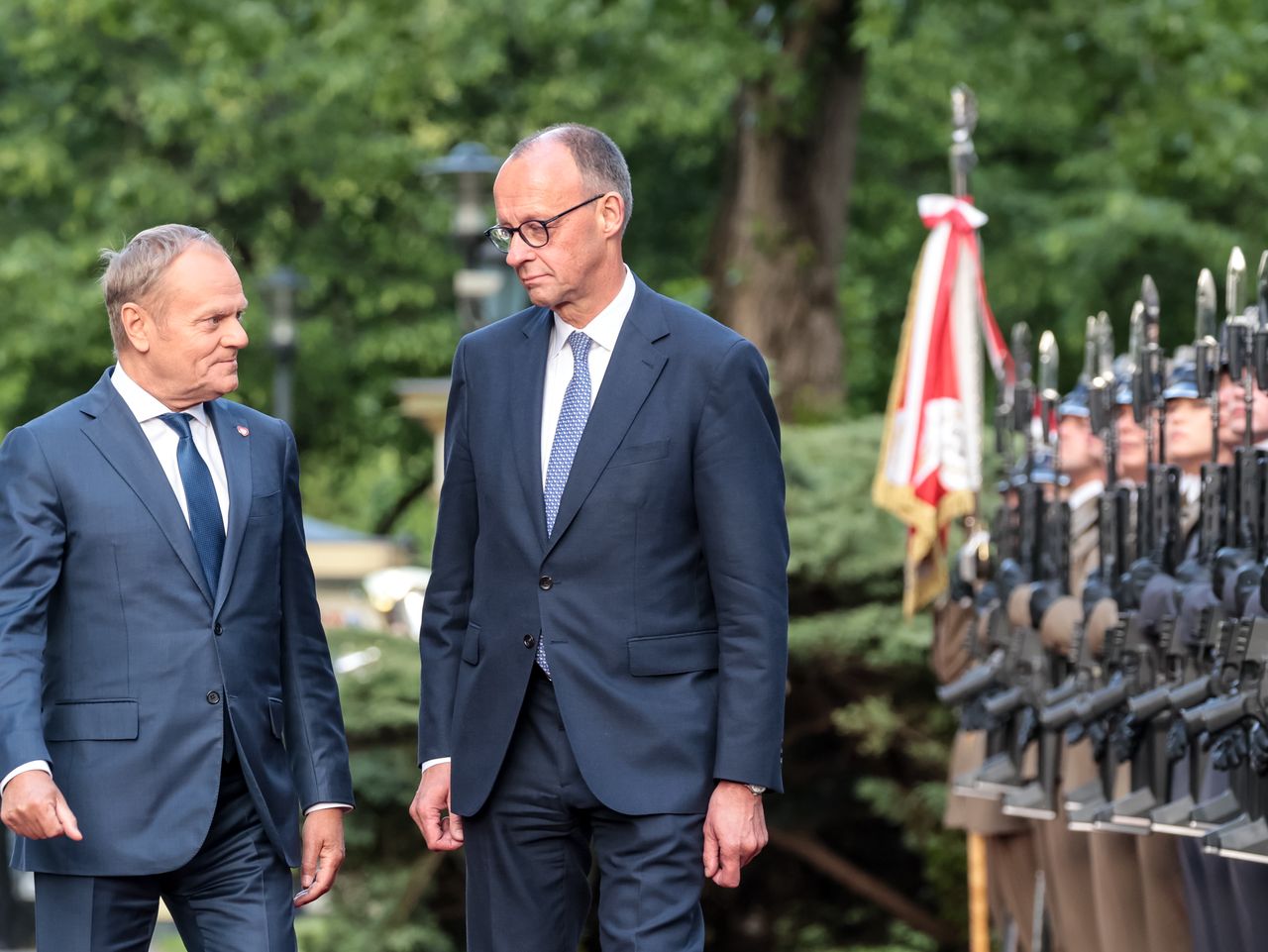 Cierpka lekcja dla Merza w Warszawie. "Tusk wytrącony z równowagi"