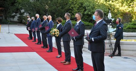 Prywatne samochody nowych członków rządu. Czym jeżdżą ministrowie?