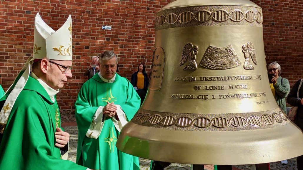 Antyaborcyjny dzwon w Olsztynie 
