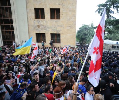 Protesty w Tbilisi. Gruzińskie organizacje pozarządowe nie podporządkują się "rosyjskiemu prawu"