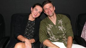 Rozwiódł się z żoną. Ma nową partnerkę. Dzieli ich 10 lat