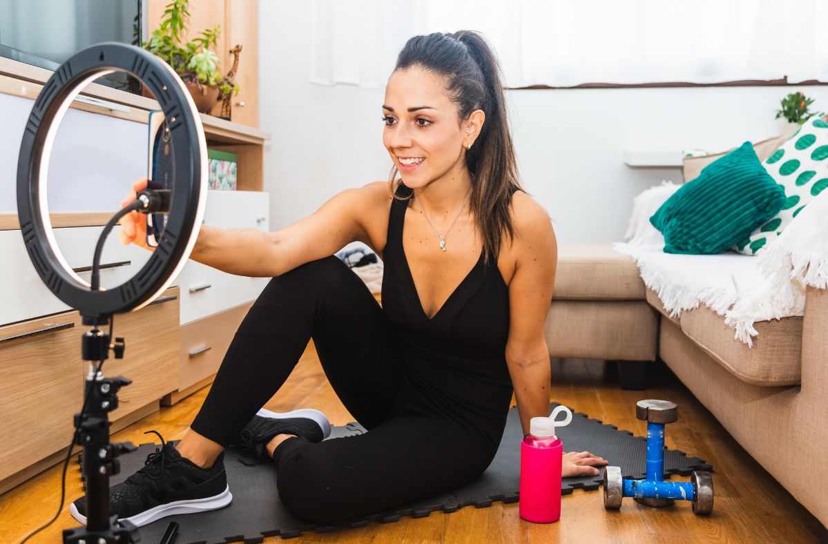 Mixed impacts of fitness influencers on Instagram users' wellness