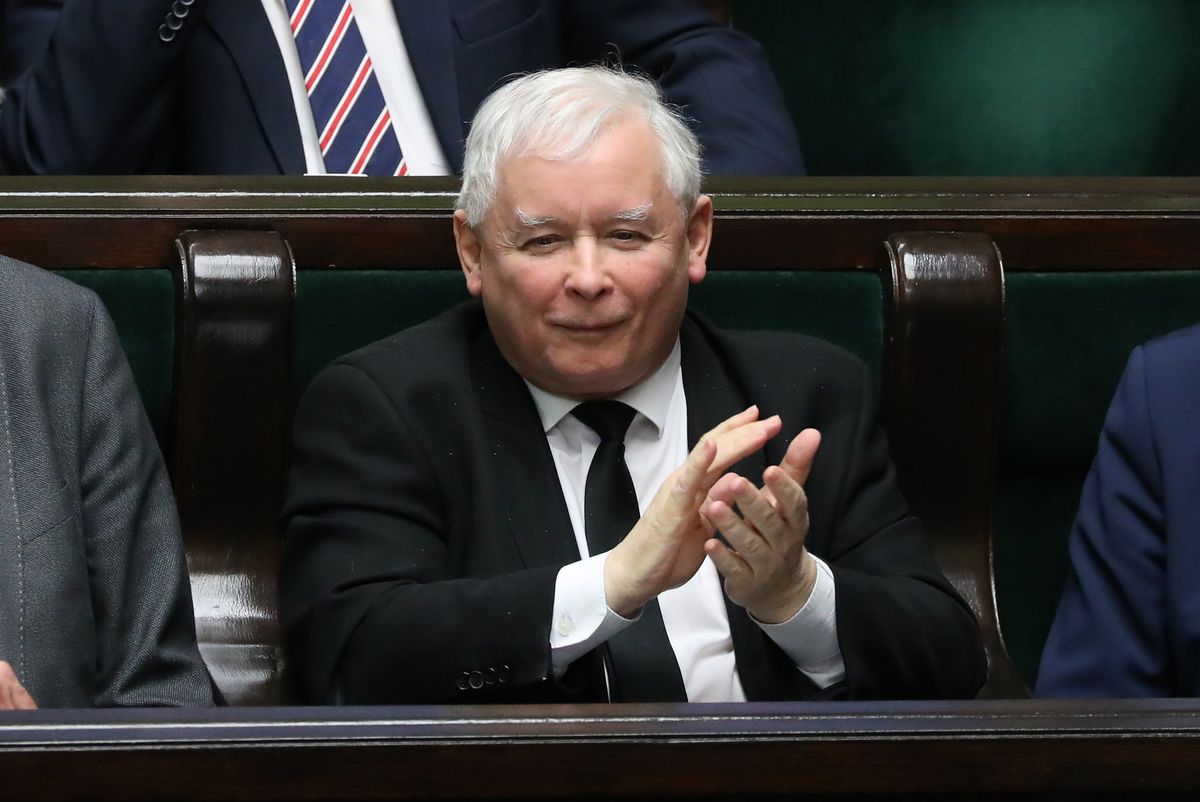 Wymowny komentarz Kaczyńskiego. Dał wyraźny sygnał, kogo poprze w Warszawie