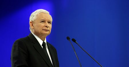 Praca dla Polaków. W poniedziałek debata PiS