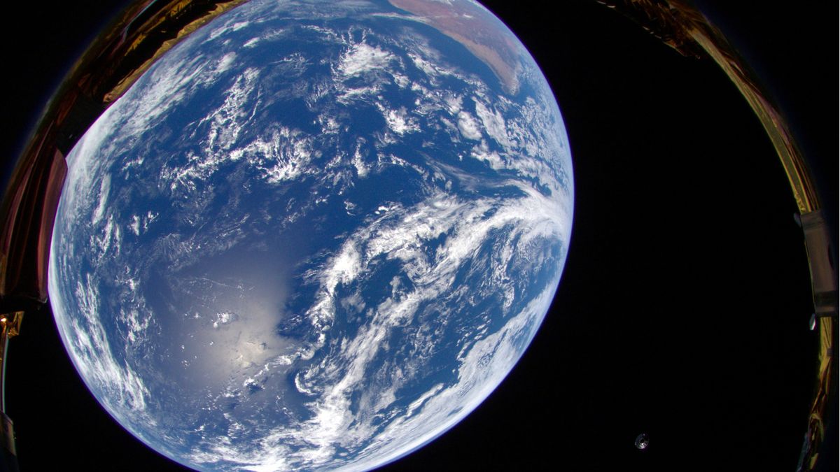 Zdjęcia zrobione przez Hakuto-R