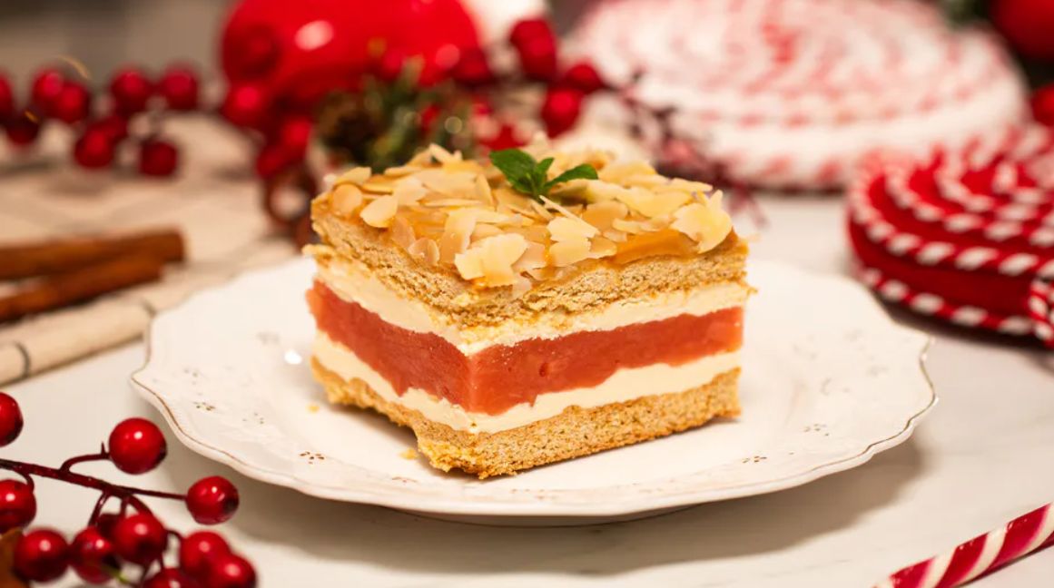 Miodownik z jabłkami to hit wśród warstwowych ciast