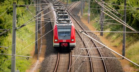Tragedia na torach w Oleśnicy. To one zginęły. Śledczy o hipotezach