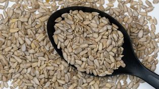 Wystarczy łyżka dziennie. Doskonale zbijają cukier i cholesterol