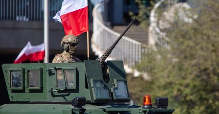 Duch w narodzie nie ginie. Sondaż pokazuje, ile osób chwyciłoby za broń w obliczu ataku na Polskę