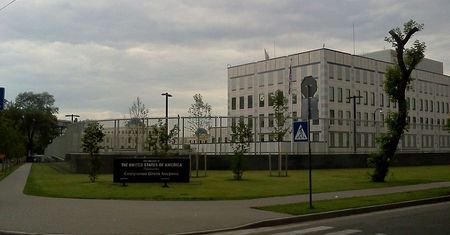USA zmniejszają personel ambasady Ukrainy. Narastają obawy przed wojną
