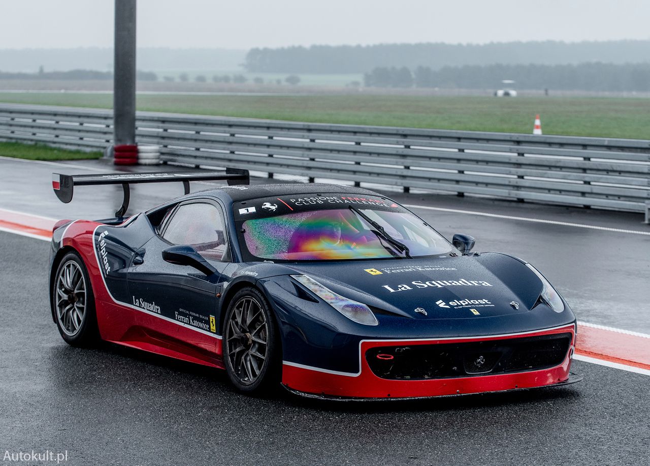 Ferrari 458 Challenge (2011)