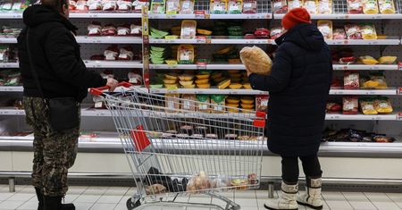 Tylu Rosjan nie stać na jedzenie. Zaskakujące wyniki sondażu