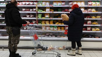 Tylu Rosjan nie stać na jedzenie. Zaskakujące wyniki sondażu