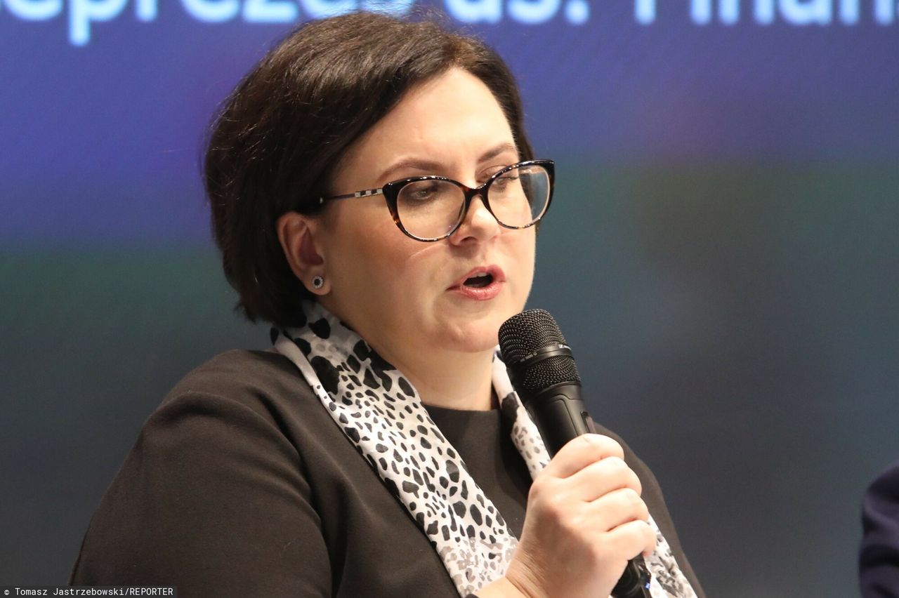 Zarobiła miliony w PZU. Chciała wrócić do pracy do urzędu. Rozwiązali umowę
