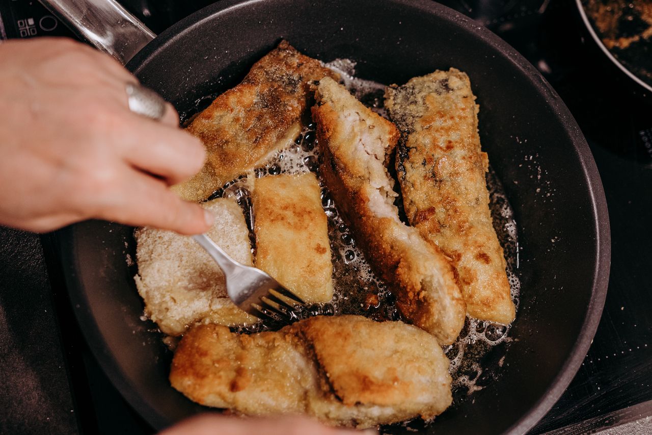 Battle fishy odors with citrus peels for fresh kitchens