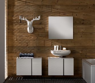 Ceramika i meble, a w tle cegła, drewno lub rysunek