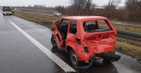 Wypadek na S17. Fanom klasyków pękną serca