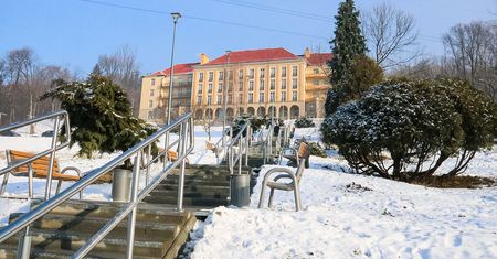 Bielsko-Biała. Droga do szpitala w Wilkowicach-Bystrej została wyremontowana po blisko 70-latach