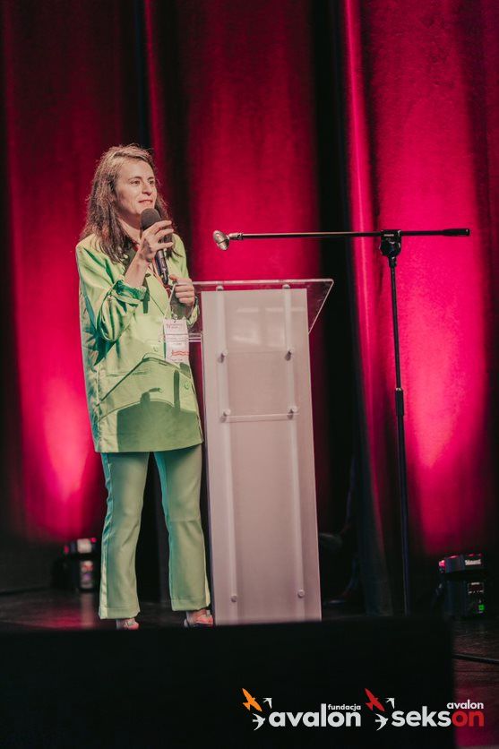 Olga Żukowicz na konferencji Sekson fundacji Avalon