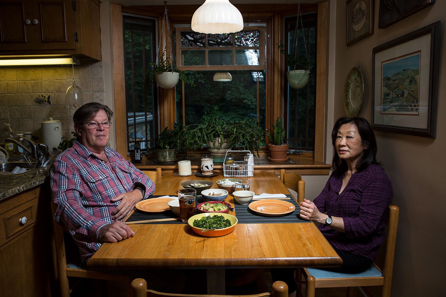 Dokumentalne portrety pokazują zwyczaje ludzi podczas kolacji w dni powszednie 4