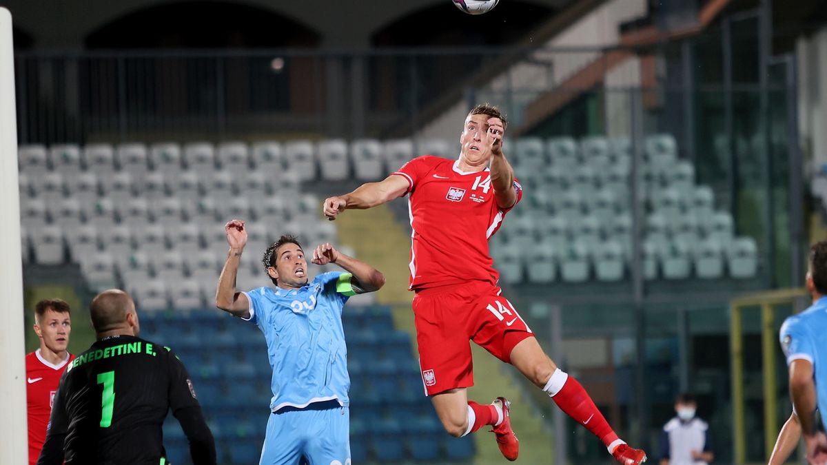 PAP / Leszek Szymański / Na zdjęciu w środku: Adam Buksa