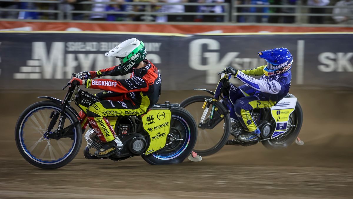 WP SportoweFakty / Julia Lambert / Na zdjęciu: Brady Kurtz (biały), Robert Lambert (niebieski)