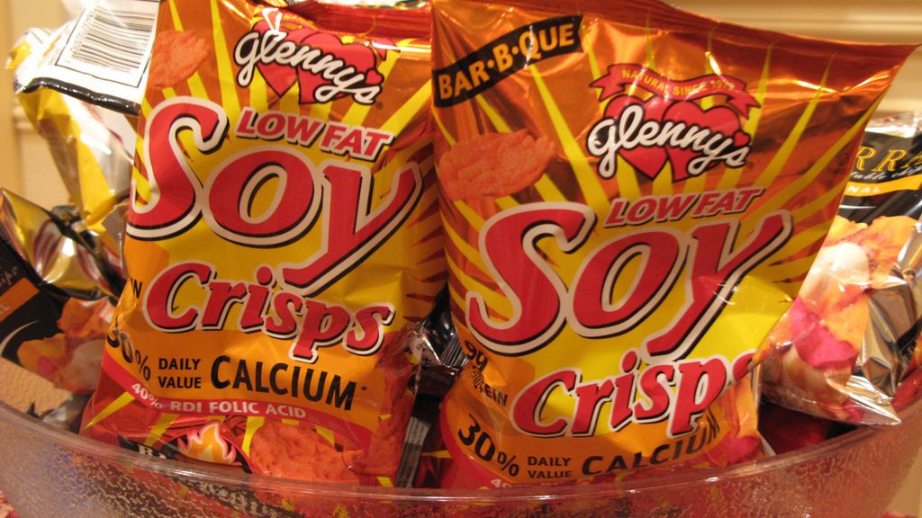 Chipsy sojowe z dodatkiem soli