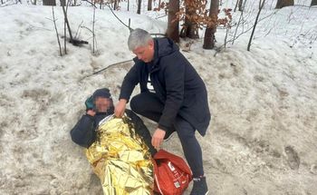 Leżał w rowie pod Radomiem. Miał szczęście