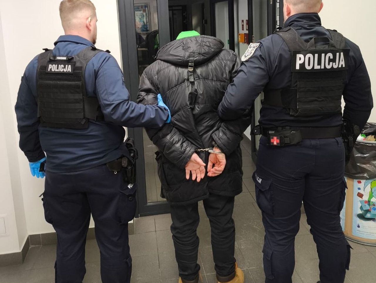 Łódź: Zabójstwo w Nowy Rok. Dźgnął nożem swojego ojca