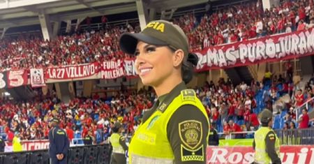 Policjantka zawróciła w głowie kibicom. Jest znana na całym świecie