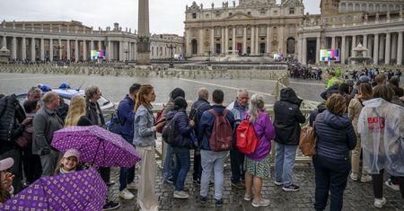 Napięcie w Rzymie przed pogrzebem papieża. Służby mówią o bezpieczeństwie