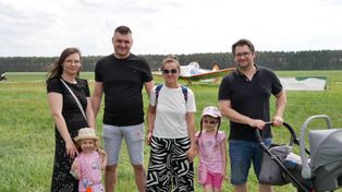 Rodzinna zabawa na lotnisku w Kąkolewie. To był odlotowy Dzień Dziecka!