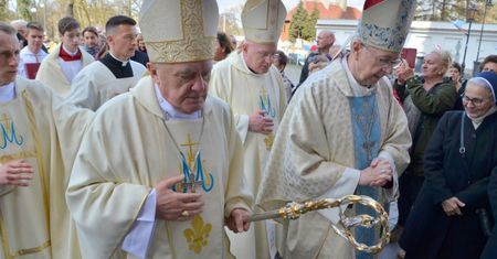 Istotna zmiana w polskim Kościele. Kardynał Nycz ustępuje z urzędu! Znamy następcę