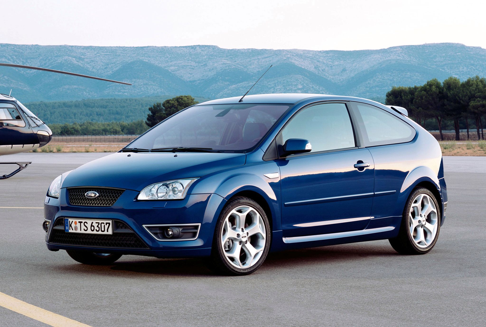 Ford Focus ST nawet dziś jest samochodem, który daje mnóstwo przyjemności z jazdy. Według niektórych, to najlepszy ST w historii.