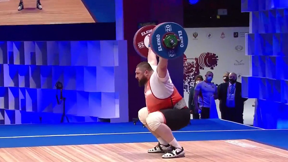 Zdjęcie okładkowe artykułu: Twitter / twitter.com/sport_tvppl / Lasza Tałachadze - rekord świata w rwaniu 222 kg