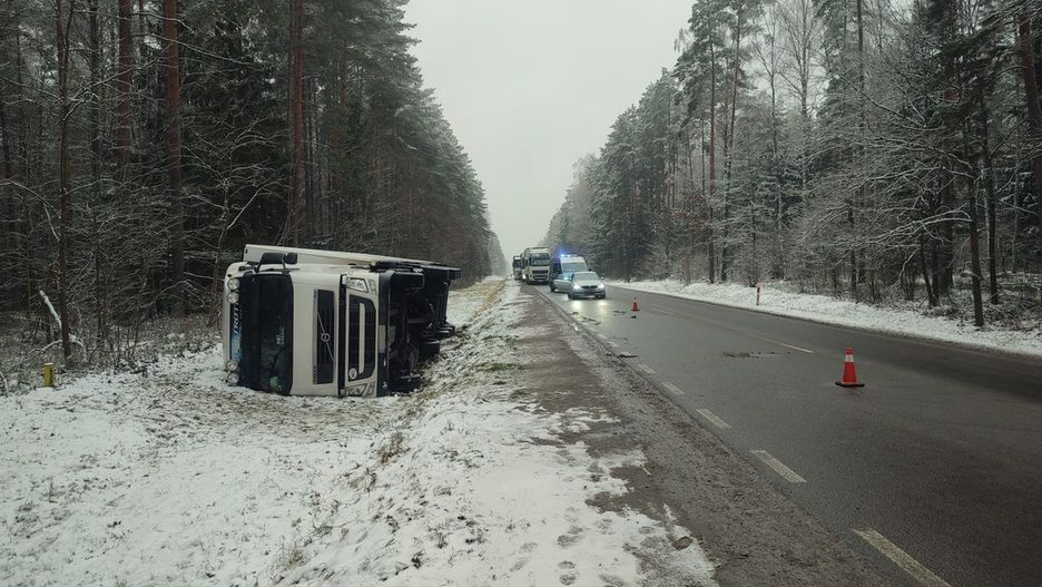 Wypadek ciężarówki na Podlasiu