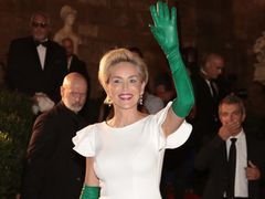 Sharon Stone i jej zielone rękawiczki